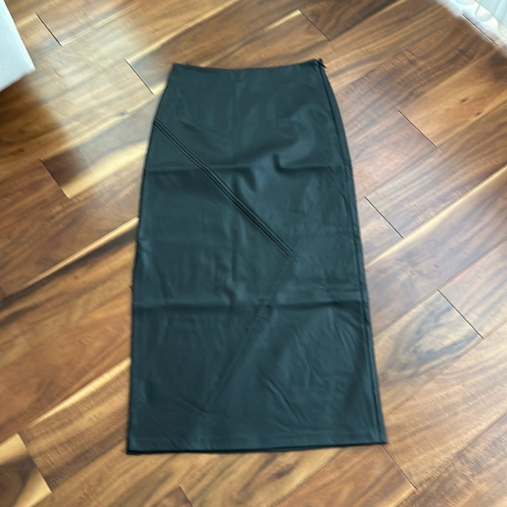 TOPSHOP MIDI FAUX LEATHER BLACK SKIRT SUZE US4 NWT